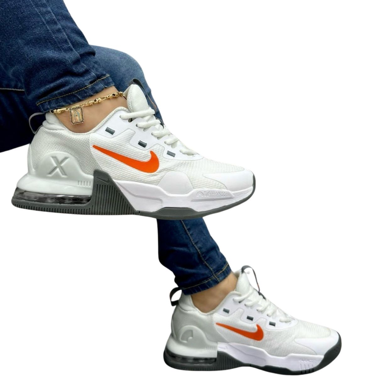 Comprar Tenis Nike Air Max Alpha Trainer 5 Hombre Si estás buscando comprar Tenis Nike Air Max Alpha Trainer 5 Hombre, has llegado al lugar correcto. En Onlineshoppingcenterg, te ofrecemos la mejor selección de zapatillas Nike para entrenamiento, con envío gratis, ofertas exclusivas. ¿Por qué elegir los Nike Air Max Alpha Trainer 5 Hombre? Los Nike Air Max Alpha Trainer 5 son ideales para hombres que buscan comodidad, amortiguación y estilo. Diseñados para entrenamientos intensos, estas zapatillas cuentan con: •	Tecnología Air Max: Amortiguación superior para mayor comodidad. •	Suela de goma resistente: Tracción óptima en cualquier superficie. •	Material transpirable: Malla ligera que mantiene los pies frescos. •	Diseño versátil: Perfecto para gimnasio, running o uso casual. Comparativa: Nike Air Max Alpha Trainer 5 vs Nike Air Max Alpha Trainer 6 Si te preguntas cuál elegir, aquí te mostramos las diferencias: Característica	Alpha Trainer 5	Alpha Trainer 6 Amortiguación	Air Max tradicional	Air Max mejorada Precio	Más económico	Más reciente Diseño	Estructura robusta	Más ligero Si buscas una oferta en Nike Alpha Trainer 5 Hombre, esta generación sigue siendo una excelente opción. ¿Vale la pena comprar los Nike Air Max Alpha Trainer 5? Si buscas zapatillas de entrenamiento Nike con buena amortiguación y durabilidad, los Nike Air Max Alpha Trainer 5 Hombre son una gran inversión.  ¡Compra ahora en Onlineshoppingcenterg y recíbelos con envío rápido!  También te puede interesar: •	Nike Air Max Alpha Trainer 4 •	Nike Air Max Bella TR 5 •	Nike Air Max Impact 4 para Hombre   ¿Cuál es la diferencia entre el Nike Air Max Alpha Trainer 5 y el Nike Air Max Alpha Trainer 6? El Nike Air Max Alpha Trainer 6 es una versión más actualizada con mejoras en la amortiguación y un diseño más ligero. Sin embargo, el Alpha Trainer 5 sigue siendo una excelente opción por su relación calidad-precio, especialmente si lo encuentras en oferta.  ¿Los Nike Air Max Alpha Trainer 5 son buenos para correr? Sí, estos tenis están diseñados para entrenamiento y running, gracias a su tecnología Air Max que ofrece una amortiguación cómoda y estable. Sin embargo, si buscas un modelo específico para correr largas distancias, podrías considerar los Nike Alphafly 3.  ¿Cómo sé mi talla en los Nike Air Max Alpha Trainer 5? Recomendamos revisar la guía de tallas de Nike Colombia antes de comprar. Si usas talla 42 en otros modelos Nike, es probable que la misma talla te sirva en los Alpha Trainer 5. Si tienes dudas, contáctanos en ONLINESHOPPINGCENTERG para asesorarte.  ¿Los Nike Air Max Alpha Trainer 5 tienen buena amortiguación? ¡Sí! Estos tenis cuentan con tecnología Air Max, que proporciona una amortiguación resistente y cómoda, ideal para entrenamientos de alto impacto.  ¿Son los Nike Air Max Alpha Trainer 5 aptos para gimnasio? ¡Totalmente! Su suela antideslizante y su estructura estable los hacen perfectos para cross-training, levantamiento de pesas y ejercicios funcionales. ¿Cuál es el precio de los Nike Air Max Alpha Trainer 5 en Colombia? El precio puede variar según promociones, pero en ONLINESHOPPINGCENTERG manejamos los mejores precios en Nike Colombia. Revisa nuestra página para ver el costo actualizado. ¿Tienes más dudas sobre los Nike Air Max Alpha Trainer 5 Hombre? ¡Contáctanos en ONLINESHOPPINGCENTERG y te ayudaremos a elegir el mejor par para ti! Dónde comprar Nike Air Max Alpha Trainer 5 Hombre en Colombia? Si buscas Nike en Medellín, Bogotá o Cali, nuestra tienda online te ofrece: •	Tienda Nike en  Colombia oficial  •	Outlet Nike Colombia con descuentos en modelos como Nike Air Max Impact 4 para Hombre y Nike Alphafly 3. Envío Rápido a las Principales Ciudades: •	Tenis Nike Air Max Alpha Trainer 5 en Bogotá – Entrega en 24 horas •	Tenis Nike Air Max Alpha Trainer 5 en Antioquia (Medellín, Bello) – 1-2 días •	Tenis Nike Air Max Alpha Trainer 5 en Valle del Cauca (Cali, Palmira) – 2-3 días •	Tenis Nike Air Max Alpha Trainer 5 en Boyacá – 2-4 días •	Tenis Nike Air Max Alpha Trainer 5 en Chocó – 3-5 días •	Tenis Nike Air Max Alpha Trainer 5 en Pasto – 2-3 días •	Tenis Nike Air Max Alpha Trainer 5 en Florida Blanca – 2-3 días  ¿Vives en Europa? También Llegamos a Ti: •	Tenis Nike Air Max Alpha Trainer 5 en Alemania – Envío en 5-7 días •	Tenis Nike Air Max Alpha Trainer 5 en Polonia – Envío en 4-6 días •	Tenis Nike Air Max Alpha Trainer 5 en Ucrania – Envío en 6-8 días •	Tenis Nike Air Max Alpha Trainer 5 en Bulgaria – Envío en 5-7 días •	Tenis Nike Air Max Alpha Trainer 5 en Grecia – Envío en 4-6 días      ¿Por Qué Comprar en ONLINESHOPPINGCENTERG? ✅ Precios competitivos en Colombia y Europa ✅ Envíos rápidos y seguros a tu ciudad ✅ Ofertas exclusivas en modelos como el Nike Air Max Alpha Trainer 5  ¿Cómo Comprar? 1️⃣ Selecciona tu talla (disponible desde la 38 hasta la 46) 2️⃣ Elige tu ciudad o país de envío 3️⃣ Paga con seguridad (tarjeta, PSE, transferencia) 4️⃣ Recibe tus tenis en la puerta de tu casa Envíos a: Bogotá, Medellín, Cali, Barranquilla, Bucaramanga, Cartagena, Cúcuta, Pereira, Manizales, Ibagué, Neiva, Pasto, Villavicencio, Montería, Valledupar, Santa Marta, Sincelejo, Tunja, Popayán, Armenia, Yopal, Mocoa, Florencia, Mitú, Puerto Carreño, Leticia y más.  ¡Compra ahora y disfruta de tus Nike Air Max Alpha Trainer 5 con envío rápido!